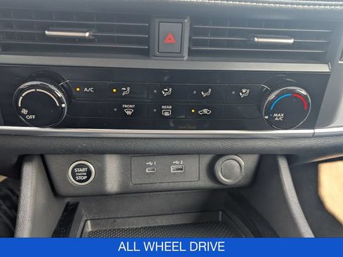 Used 2021 Nissan Rogue S AWD/4WD image 24