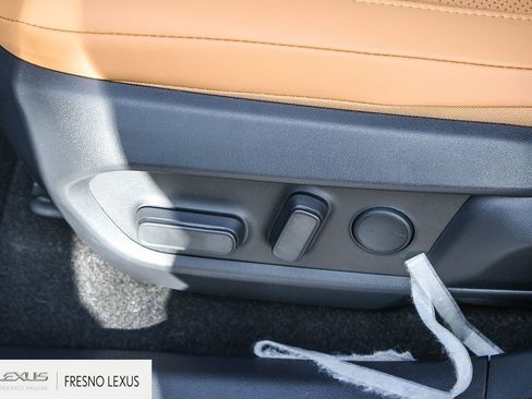 New 2026 Lexus ES 350e FWD image 21
