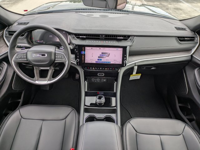 New 2026 Jeep Grand Cherokee Limited w/ Limited Altitude Package RWD image 16