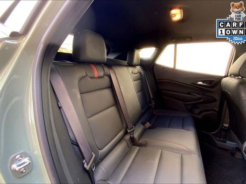 Used 2024 Chevrolet Trax RS w/ Sunroof Package FWD image 24