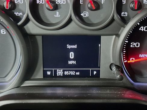 Used 2019 Chevrolet Silverado 1500 Custom w/ Custom Max Trailering Package AWD/4WD image 18