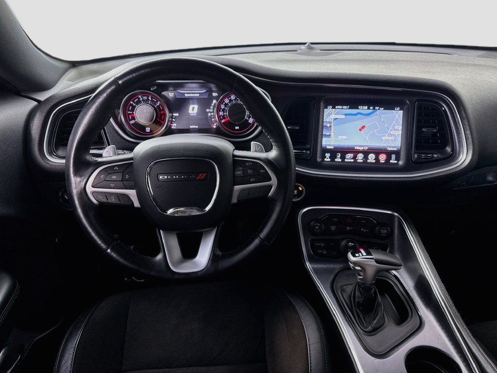 Used 2015 Dodge Challenger R/T Scat Pack w/ Leather Interior Group RWD image 29