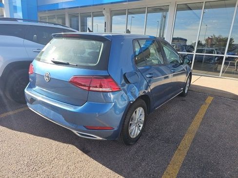 Used 2019 Volkswagen Golf S image 3