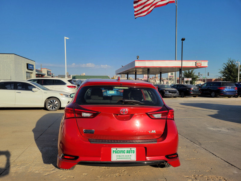 Used 2018 Toyota Corolla iM w/ All-Weather Mat Package FWD image 7