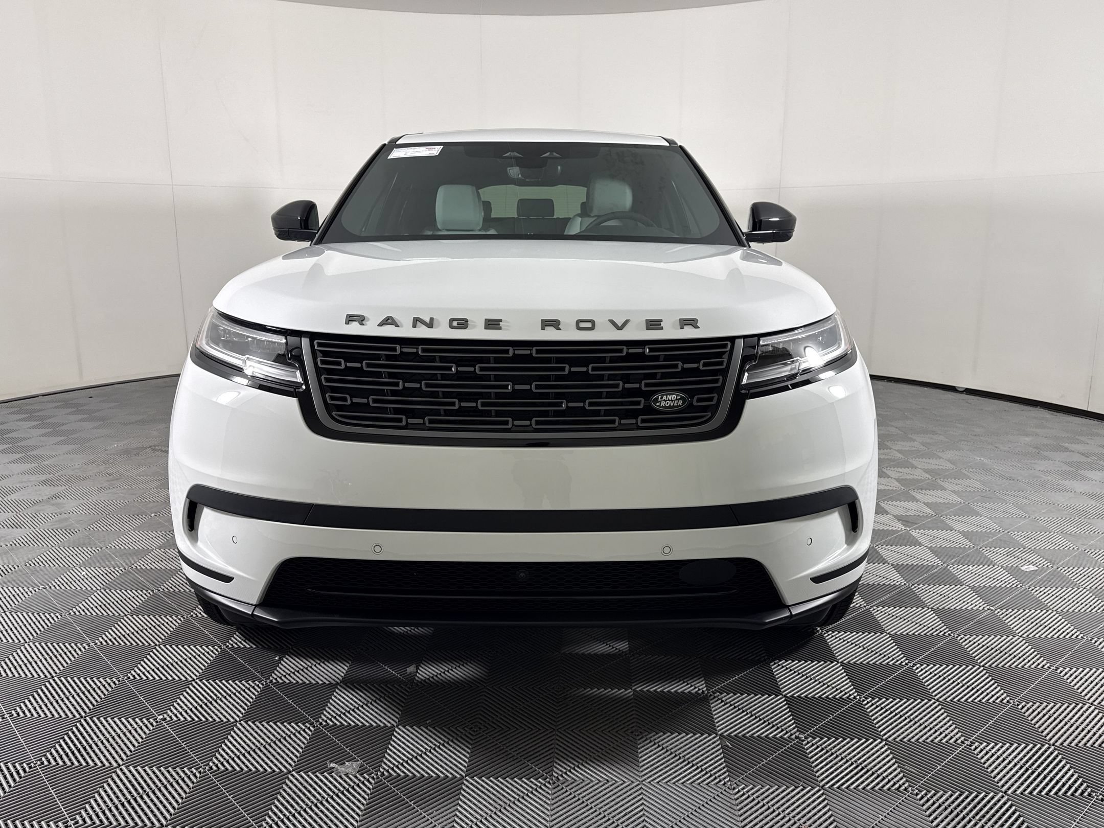 New 2026 Land Rover Range Rover Velar S AWD/4WD image 6