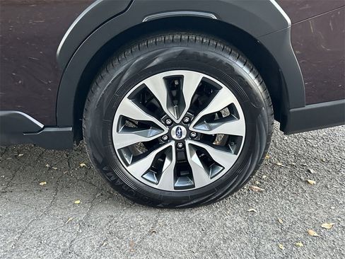 Certified 2024 Subaru Outback Limited image 11