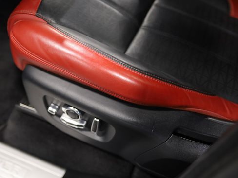 Used 2018 Land Rover Range Rover Sport HSE Dynamic image 19