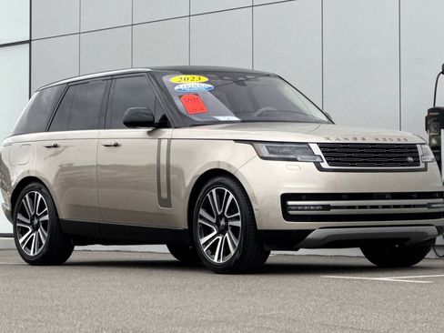 Used 2023 Land Rover Range Rover SE image 7