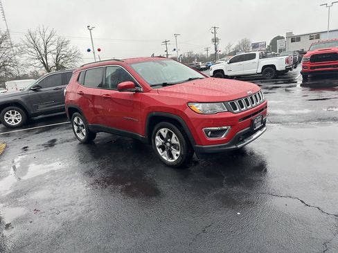 Used 2021 Jeep Compass Limited image 3