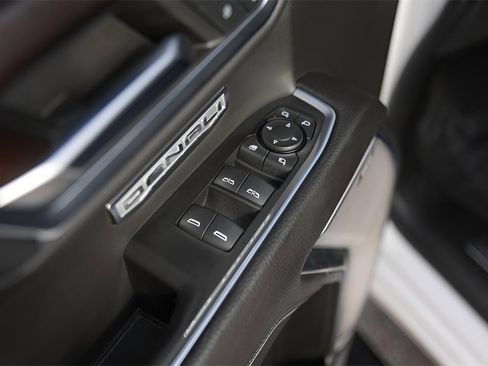 Used 2024 GMC Sierra 1500 Denali image 25