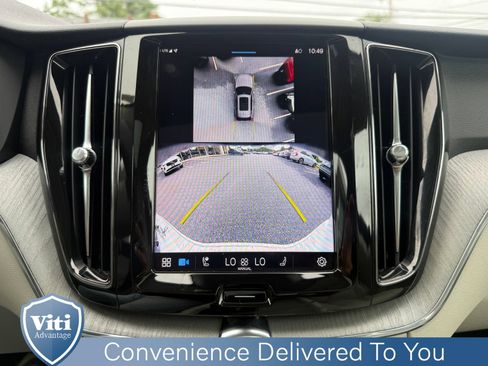 Used 2024 Volvo XC60 B5 Plus w/ Protection Package Premier AWD/4WD image 33