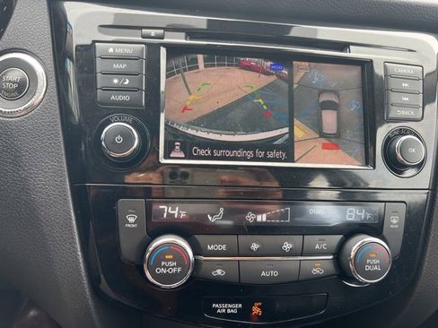 Used 2019 Nissan Rogue Sport SL image 18