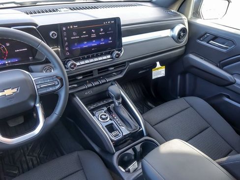New 2026 Chevrolet Colorado LT image 18