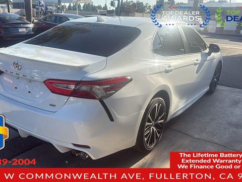 Used 2019 Toyota Camry SE w/ Convenience Package FWD image 8