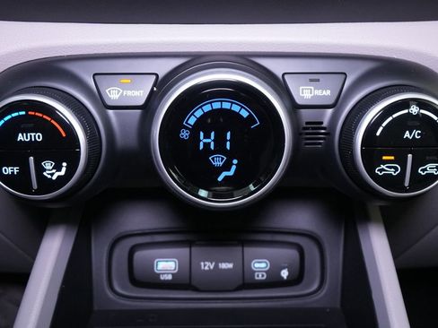 New 2026 Hyundai Venue SEL image 31