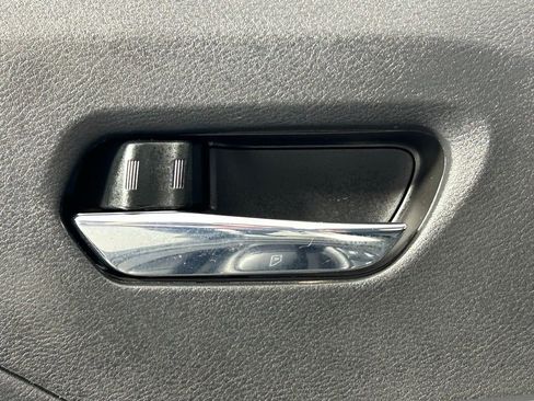 Used 2025 Nissan Versa SV w/ Trunk Package image 27