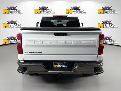 Used 2022 Chevrolet Silverado 1500 LT AWD/4WD image 6