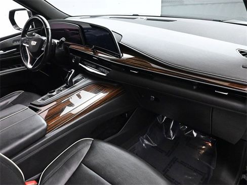 Used 2021 Cadillac Escalade ESV Premium Luxury image 23