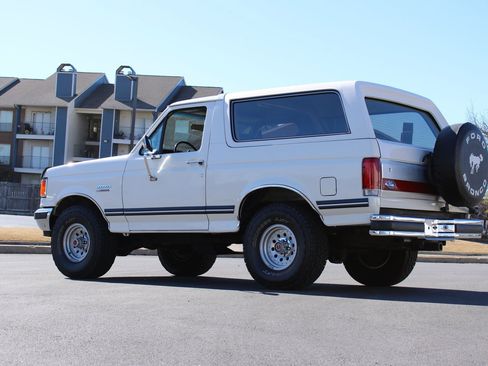Used 1990 Ford Bronco AWD/4WD image 16
