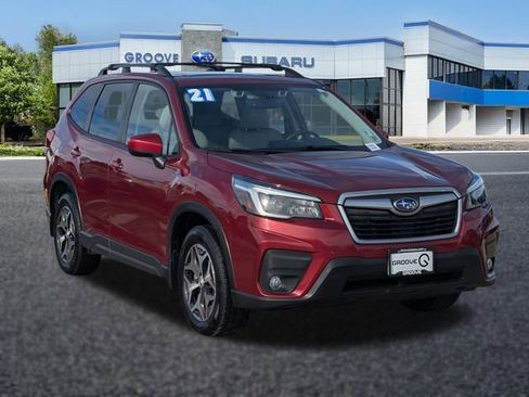 Used 2021 Subaru Forester Premium image 1