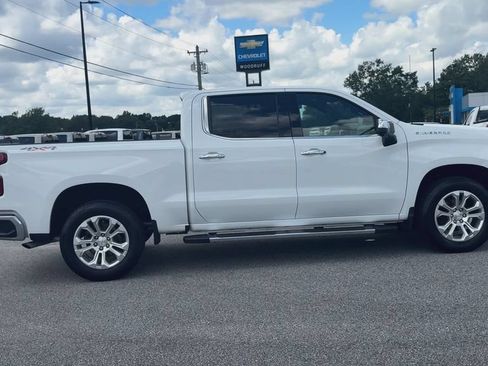 Certified 2024 Chevrolet Silverado 1500 LTZ AWD/4WD image 9