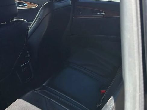 Used 2020 Lincoln Nautilus Reserve FWD image 9