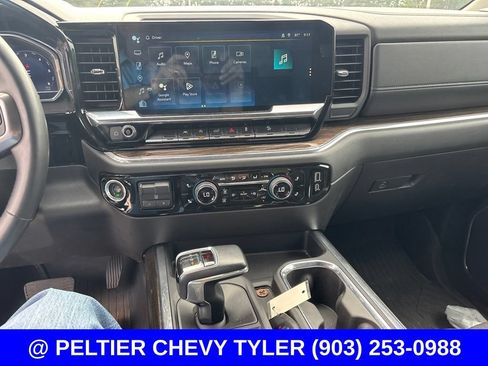 Used 2023 Chevrolet Silverado 1500 RST w/ Z71 Off-Road Package AWD/4WD image 16