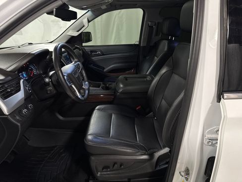 Used 2020 GMC Yukon XL SLT w/ Open Road Package AWD/4WD image 3