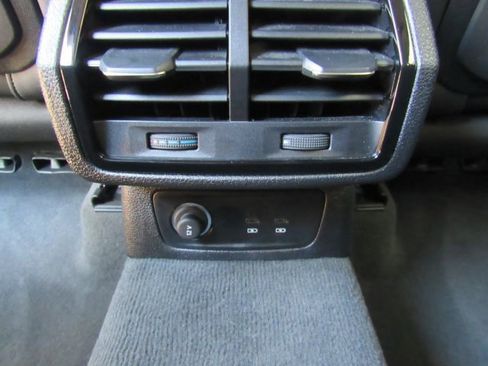 Used 2024 Audi Q3 2.0T Premium w/ Convenience Package image 30