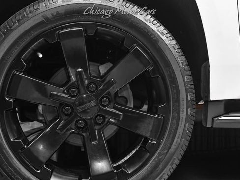 Used 2017 GMC Yukon Denali w/ Open Road Package AWD/4WD image 51