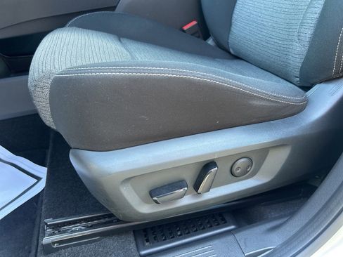 Used 2022 Nissan Rogue SV image 21