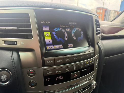 Used 2014 Lexus LX 570 4WD w/ Luxury Package image 15