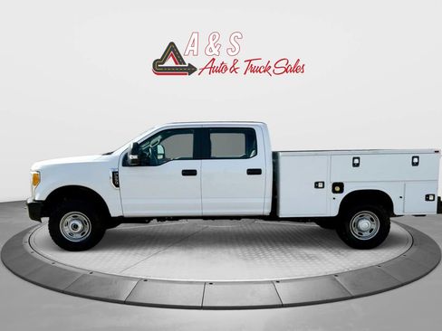 Used 2017 Ford F250 XL image 3
