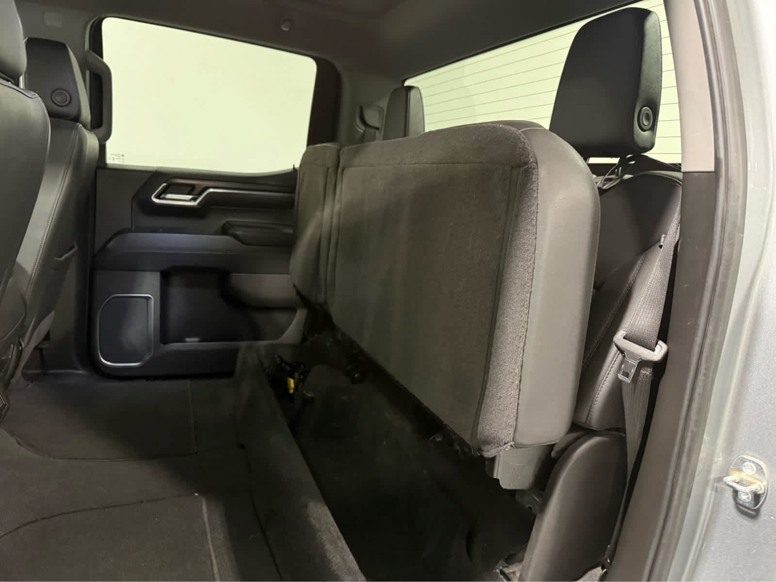 Used 2024 GMC Sierra 1500 SLT AWD/4WD image 16