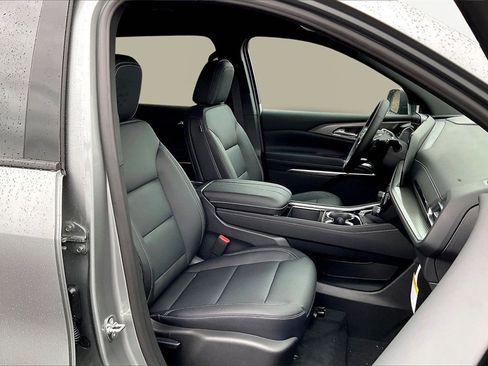 New 2026 Chevrolet Traverse LT w/ Driver Confidence Package image 13