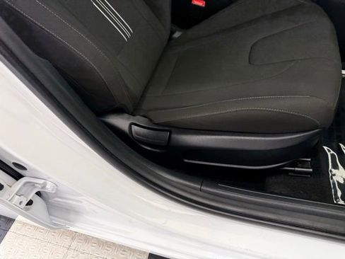 Used 2025 Hyundai Elantra SEL FWD image 20