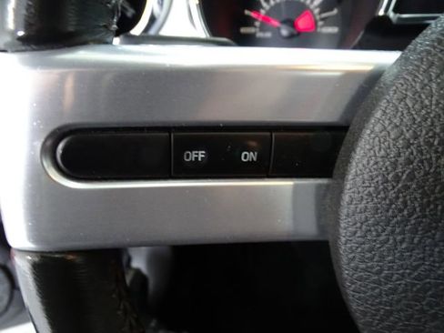 Used 2006 Ford Mustang GT Premium image 9