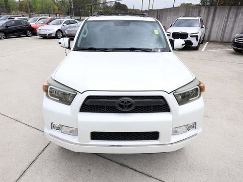Used 2011 Toyota 4Runner SR5 w/ Convenience Pkg image 11