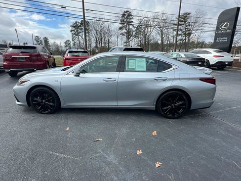 Certified 2022 Lexus ES 350 F Sport w/ Accessory Package image 9