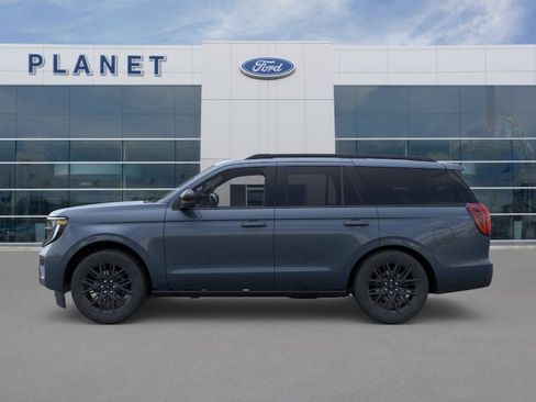 New 2026 Ford Expedition Platinum w/ Stealth Appearance Package AWD/4WD image 3