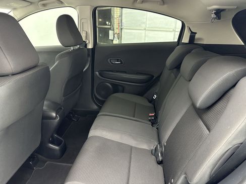 Used 2020 Honda HR-V LX image 26
