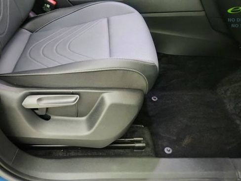 Used 2025 Volkswagen Tiguan SE R-Line FWD image 24