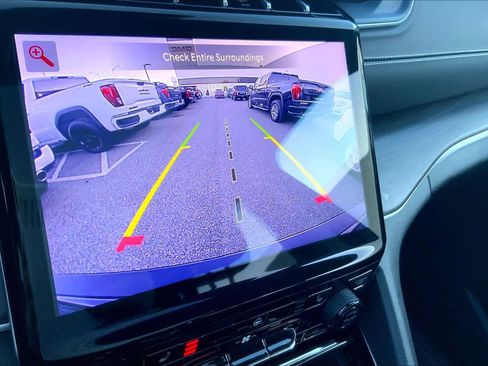 Used 2023 Jeep Grand Cherokee Limited image 26