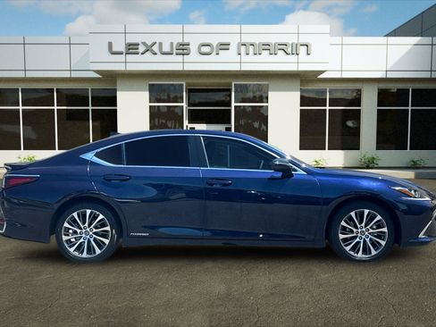 Used 2021 Lexus ES 300h w/ Premium Package FWD image 7