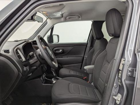 Used 2022 Jeep Renegade Latitude image 13