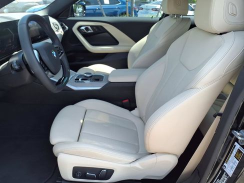 Used 2025 BMW 230i Coupe w/ Premium Package RWD image 24