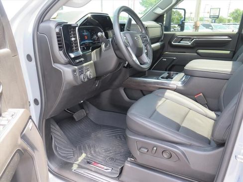 Used 2024 Chevrolet Silverado 2500 LTZ w/ LTZ Plus Package AWD/4WD image 12