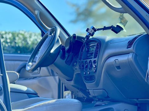 Used 2005 Toyota Tundra Limited image 39