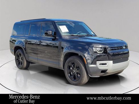 Used 2025 Land Rover Defender 130 S image 1