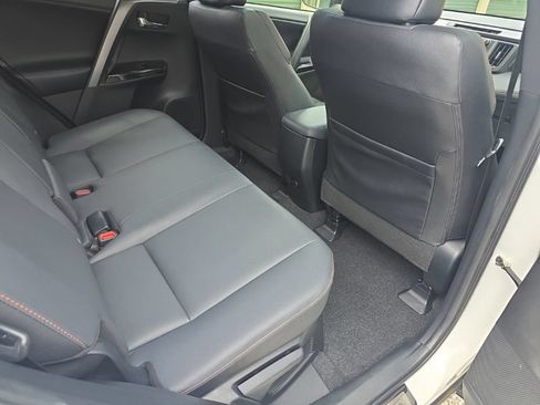 Used 2018 Toyota RAV4 SE w/ Protection Package AWD/4WD image 14